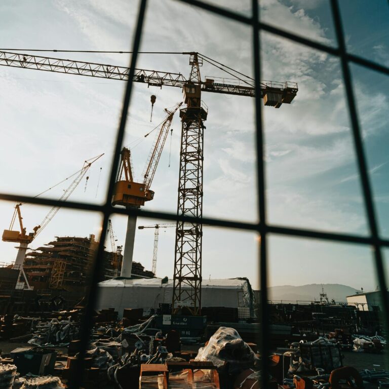 Contact page supporting construction image